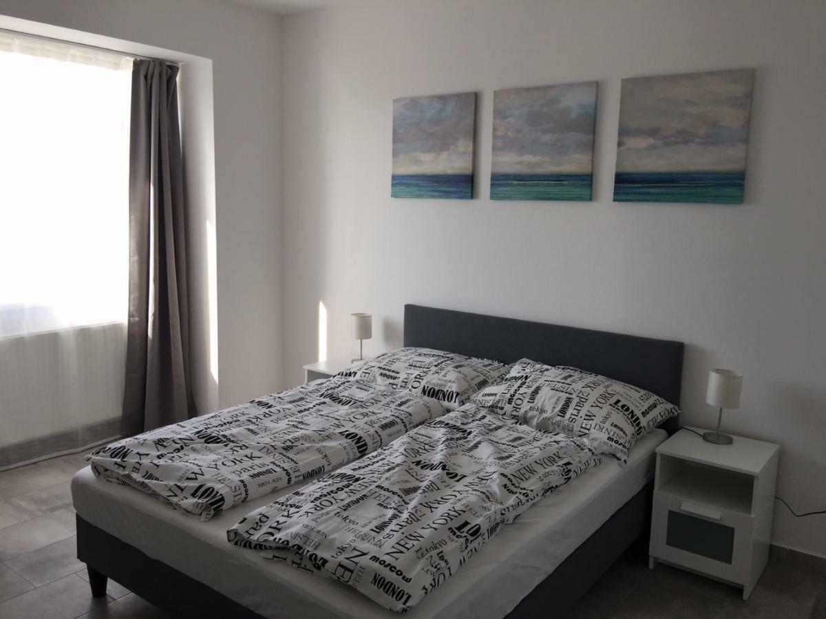 Airport Premium Apartment *
